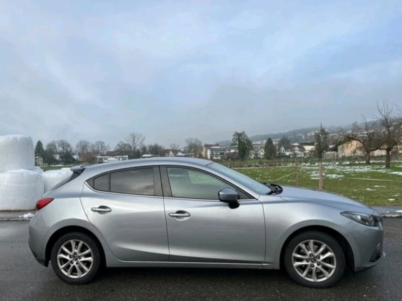 Mazda 3 2.0i 16V Swiss Auto., снимка 3 - Автомобили и джипове - 46567990