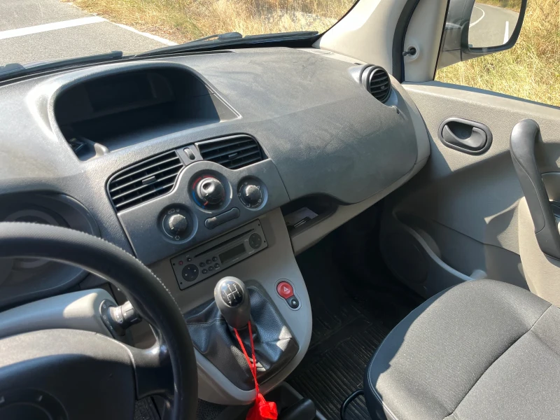 Renault Kangoo, снимка 13 - Автомобили и джипове - 46906358