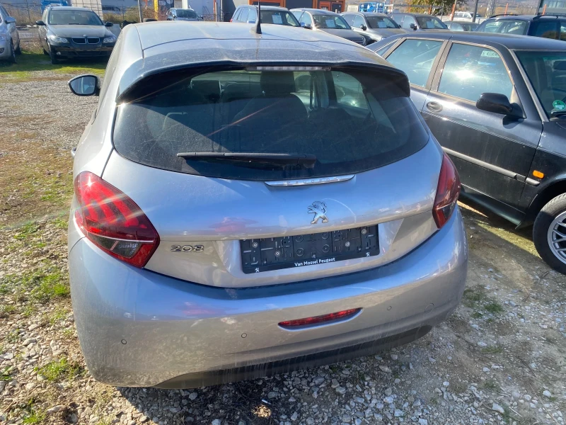 Peugeot 208 1.5 Diesel, снимка 2 - Автомобили и джипове - 47885947