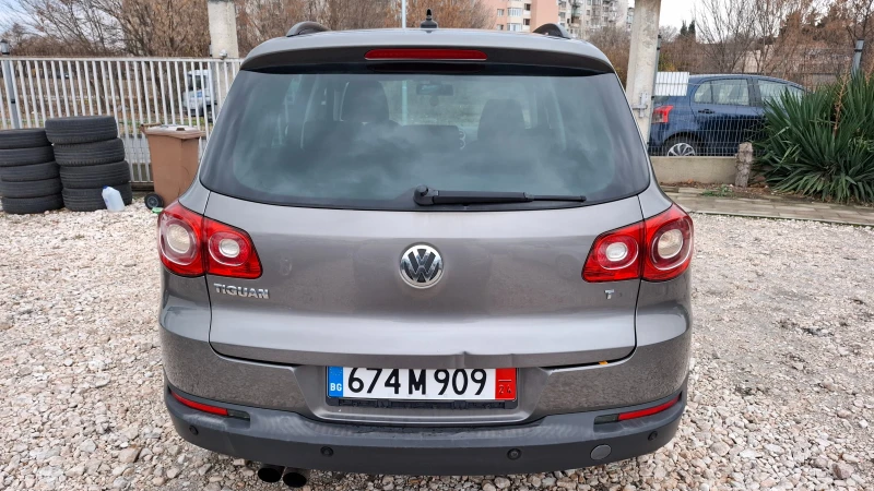 VW Touran 2.0 TDI 4x4, снимка 6 - Автомобили и джипове - 48218888