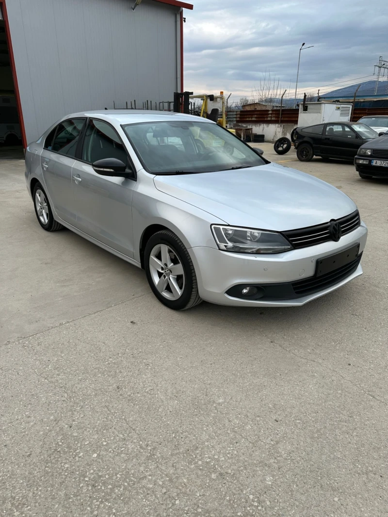 VW Jetta, снимка 1 - Автомобили и джипове - 49144810