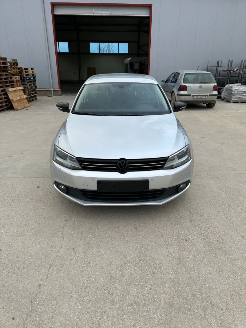 VW Jetta, снимка 2 - Автомобили и джипове - 49144810