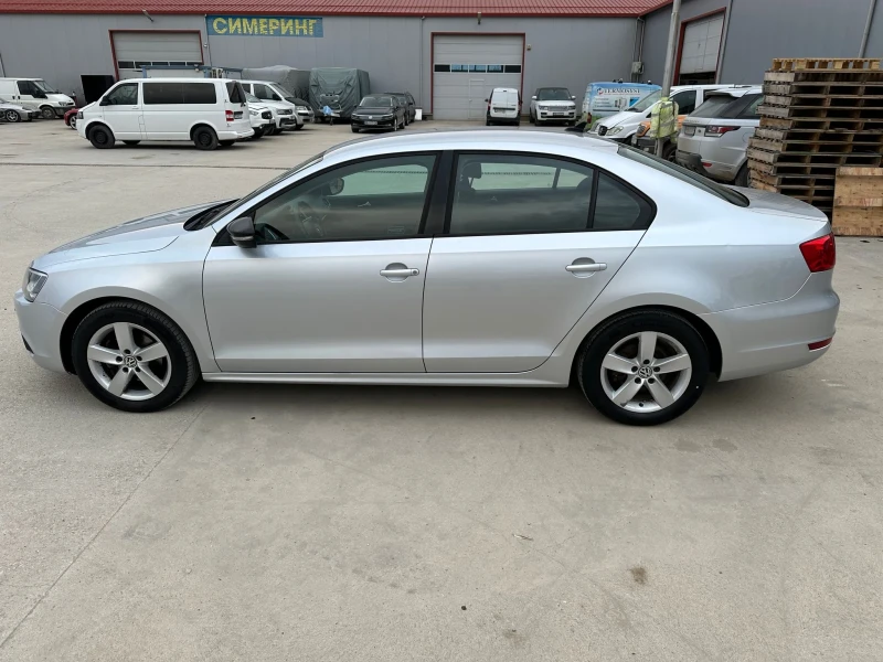 VW Jetta, снимка 6 - Автомобили и джипове - 49144810