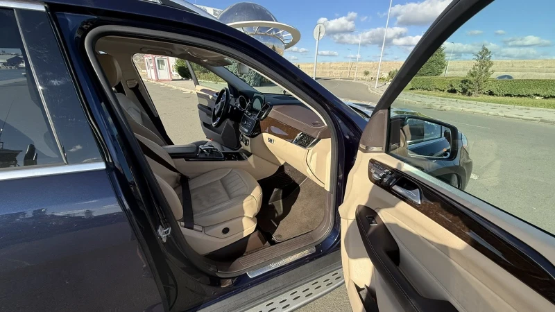 Mercedes-Benz GLS 450 AIRMATIC 9G FULL MAX KEILESS GO, снимка 12 - Автомобили и джипове - 52509824