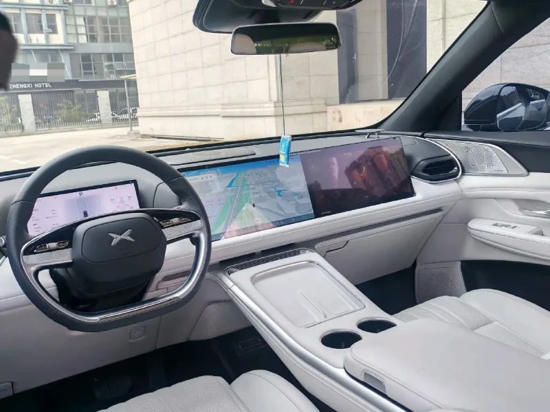 Xpeng G9 78.2kWh 470 km, снимка 13 - Автомобили и джипове - 52858514