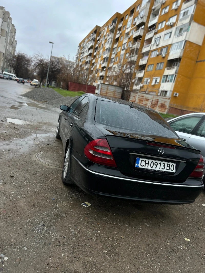 Mercedes-Benz E 270, снимка 4 - Автомобили и джипове - 52946866