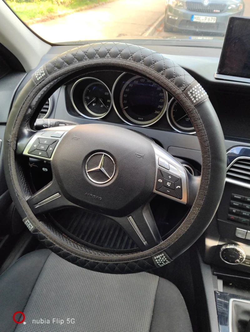 Mercedes-Benz C 200, снимка 8 - Автомобили и джипове - 52991374