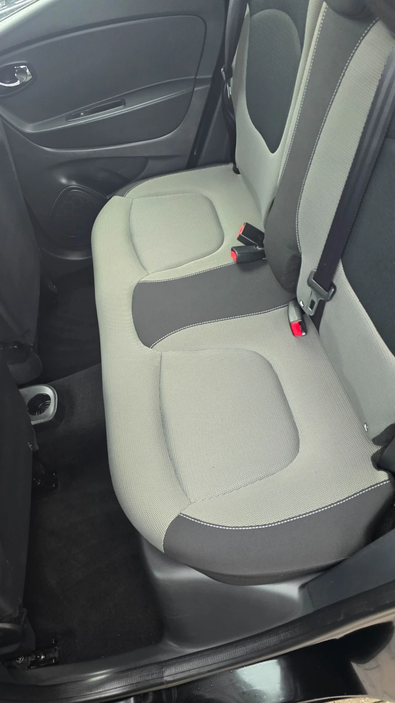 Renault Captur 1.5* 90кс* LED* Фейслифт, снимка 13 - Автомобили и джипове - 53384911