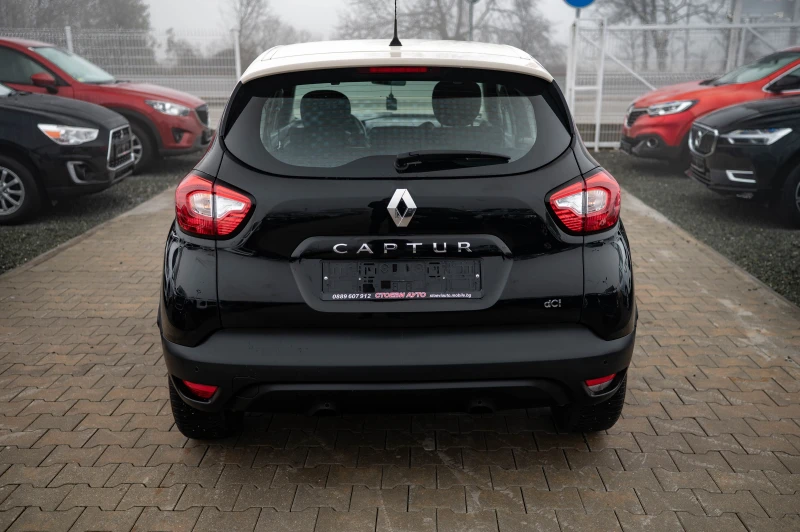 Renault Captur 1.5* 90кс* LED* Фейслифт, снимка 8 - Автомобили и джипове - 53384911