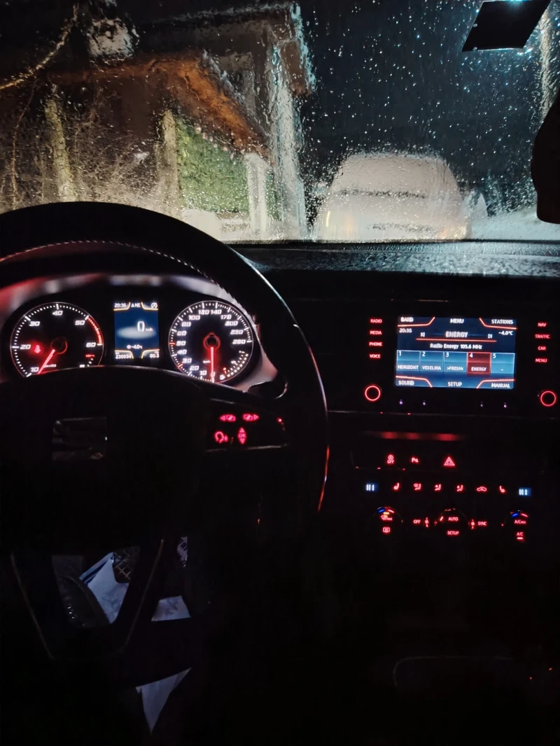 Seat Leon TDI LED NAVI, снимка 9 - Автомобили и джипове - 53488490