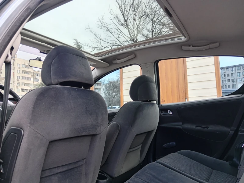 Peugeot 207 1.4i-88к.с., снимка 12 - Автомобили и джипове - 53560724