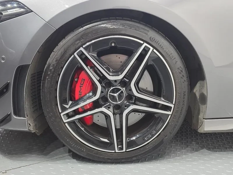 Mercedes-Benz A 35 AMG 4MATIC SEDAN, снимка 5 - Автомобили и джипове - 54968334