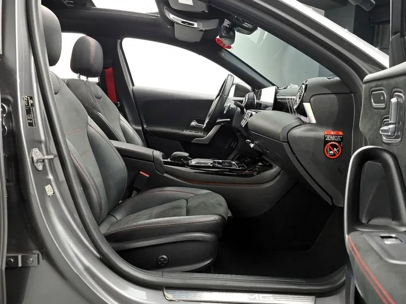 Mercedes-Benz A 35 AMG 4MATIC SEDAN, снимка 11 - Автомобили и джипове - 54968334
