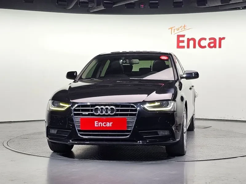 Audi A4 2.0 TDI, снимка 6 - Автомобили и джипове - 55009830