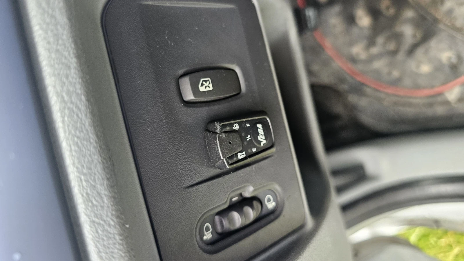 Renault Symbol 1.4 газ - изображение 10