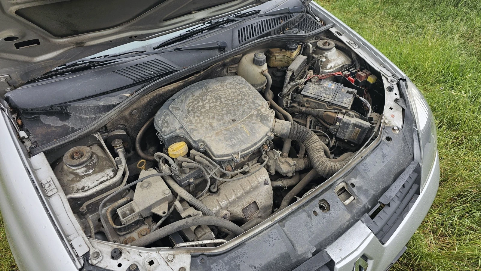 Renault Symbol 1.4 газ - изображение 4