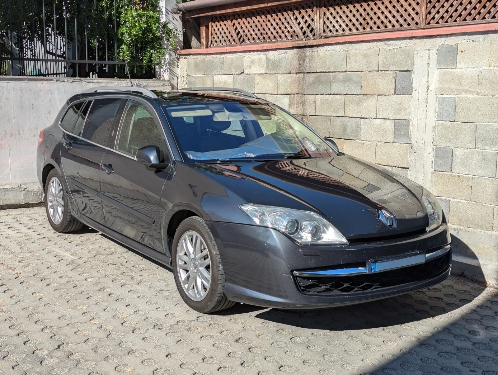 Renault Laguna 3.0 dCI Initiale Paris V9X & AJ0 - изображение 2