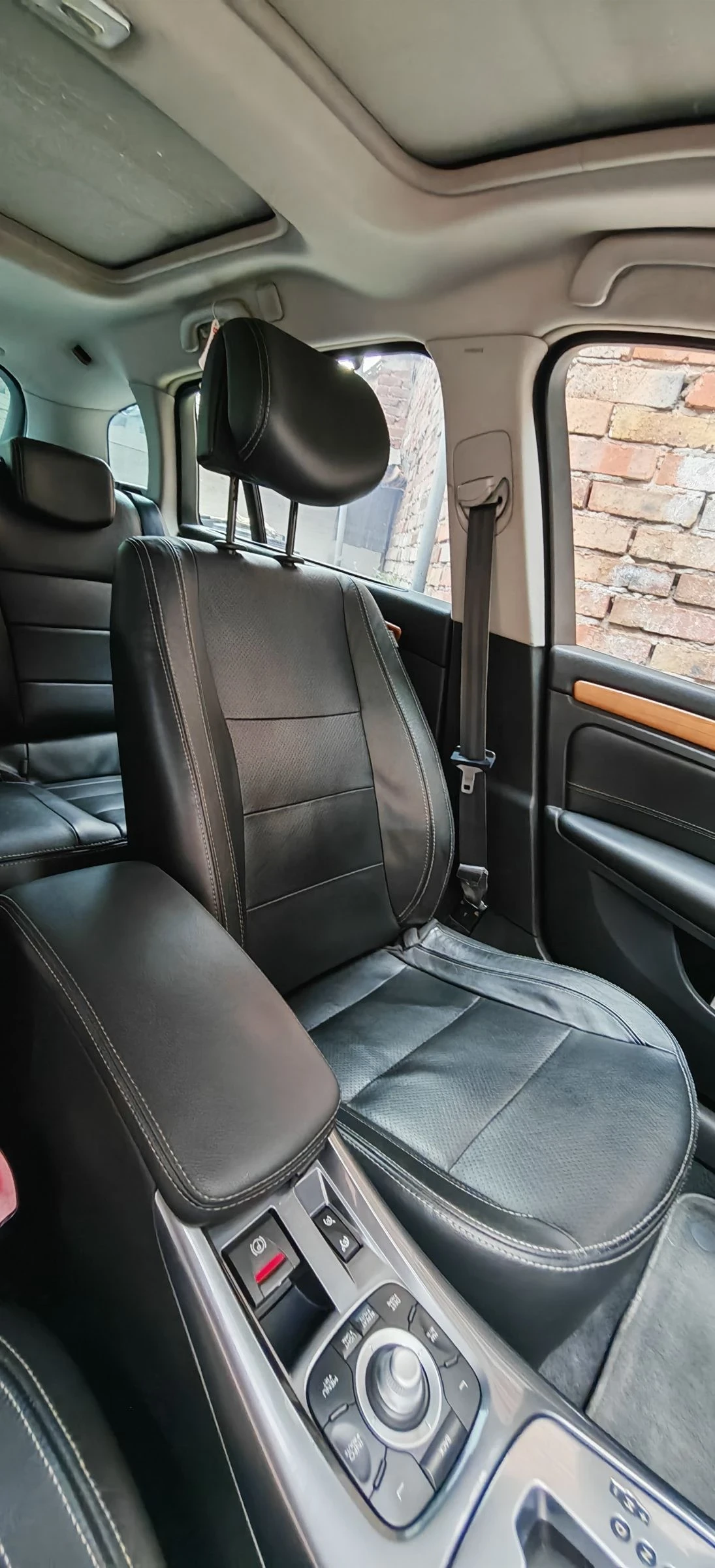 Renault Laguna 3.0 dCI Initiale Paris - изображение 7