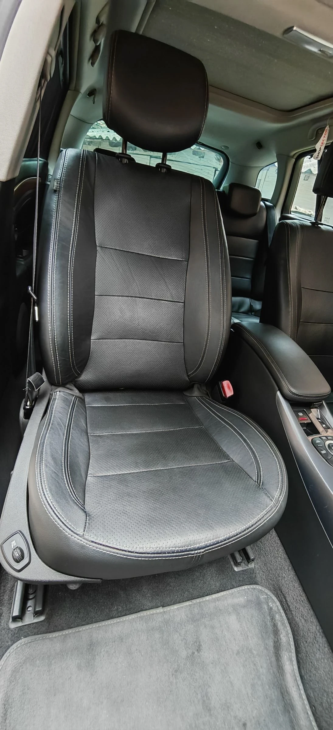 Renault Laguna 3.0 dCI Initiale Paris - изображение 8