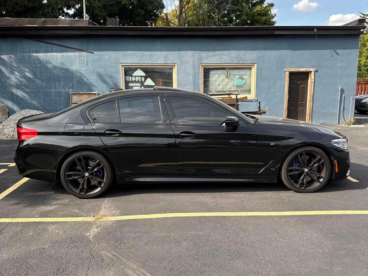 BMW 550 M550i xDrive* Авто финансиране* Карфакс - изображение 2