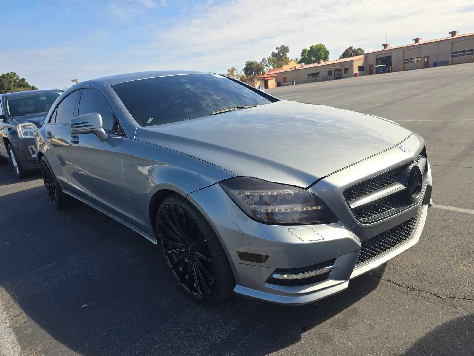 Mercedes-Benz CLS 550 AMG PACK* HARMAN* CARBON* ОБДУХ* KEYLESS GO* КАМЕР - изображение 3