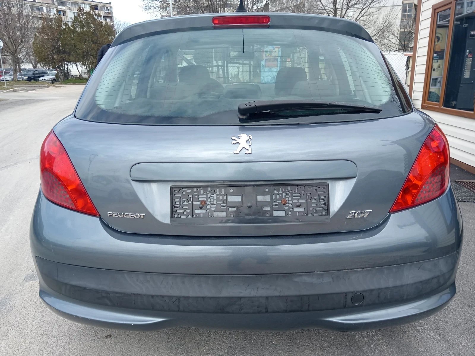 Peugeot 207 1.4i-88к.с. - изображение 6