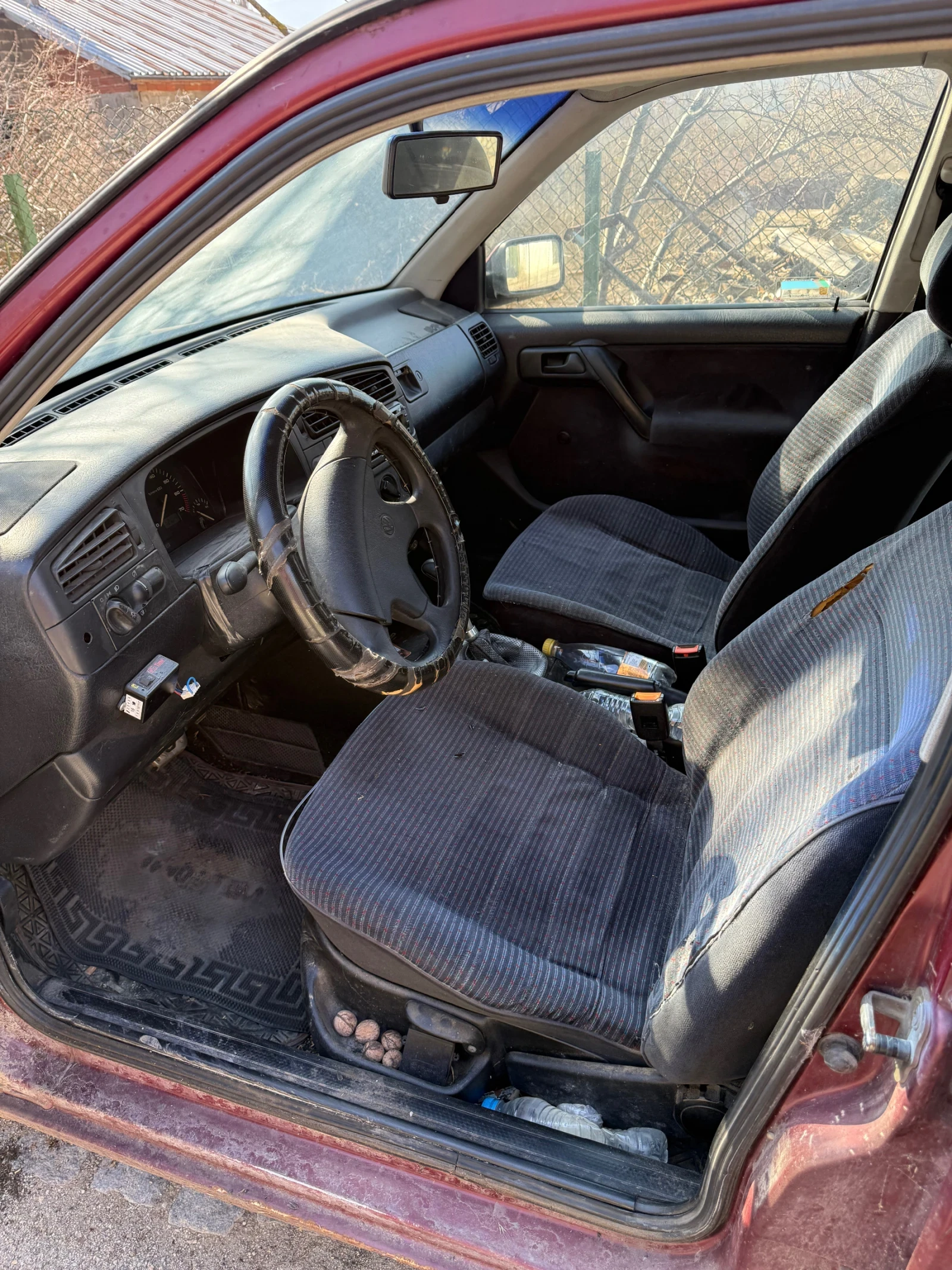 VW Golf 1.8 моно , снимка 5 - Автомобили и джипове - 53835205