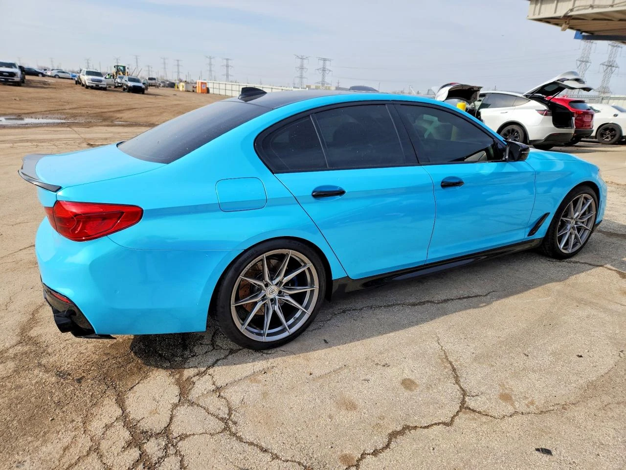 BMW 550 M550XI| B&W DIAMOND| HUD| ВАКУУМ| DISTRONIC, снимка 4 - Автомобили и джипове - 54635561
