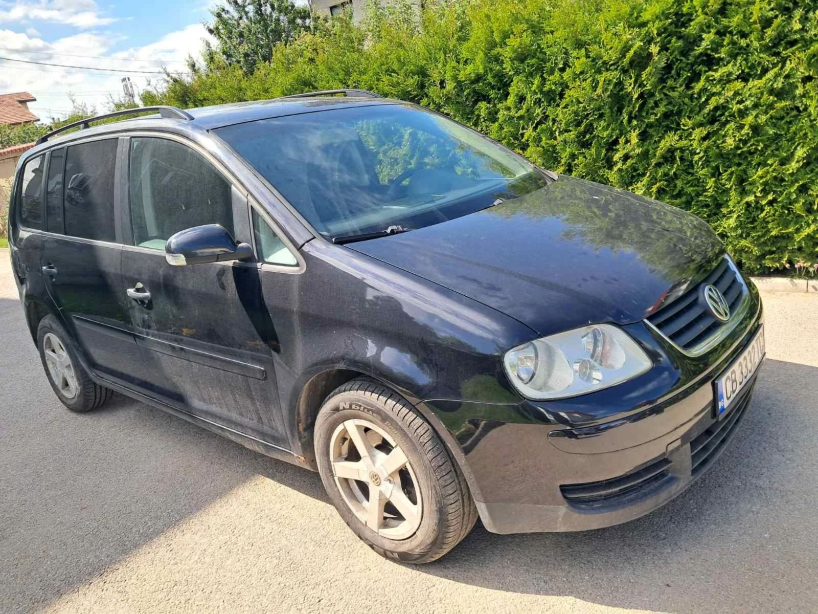 VW Touran 1.9TDI, снимка 2 - Автомобили и джипове - 54808668