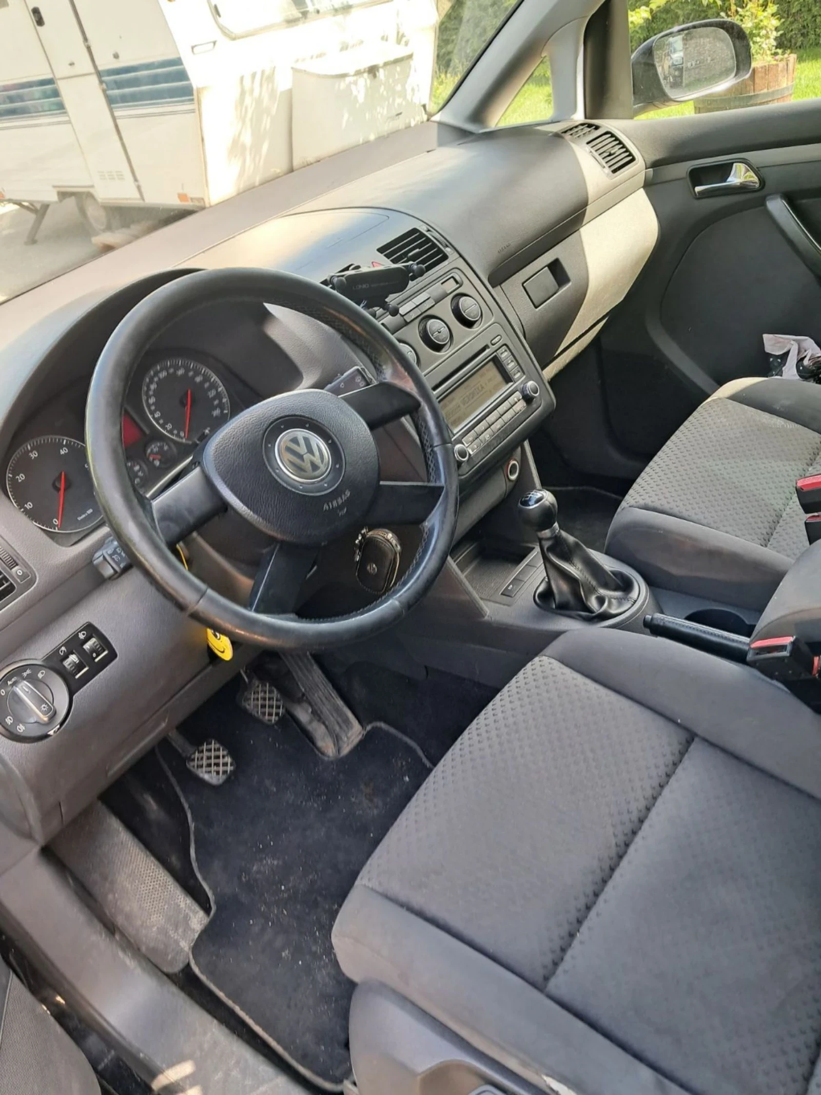VW Touran 1.9TDI, снимка 6 - Автомобили и джипове - 54808668