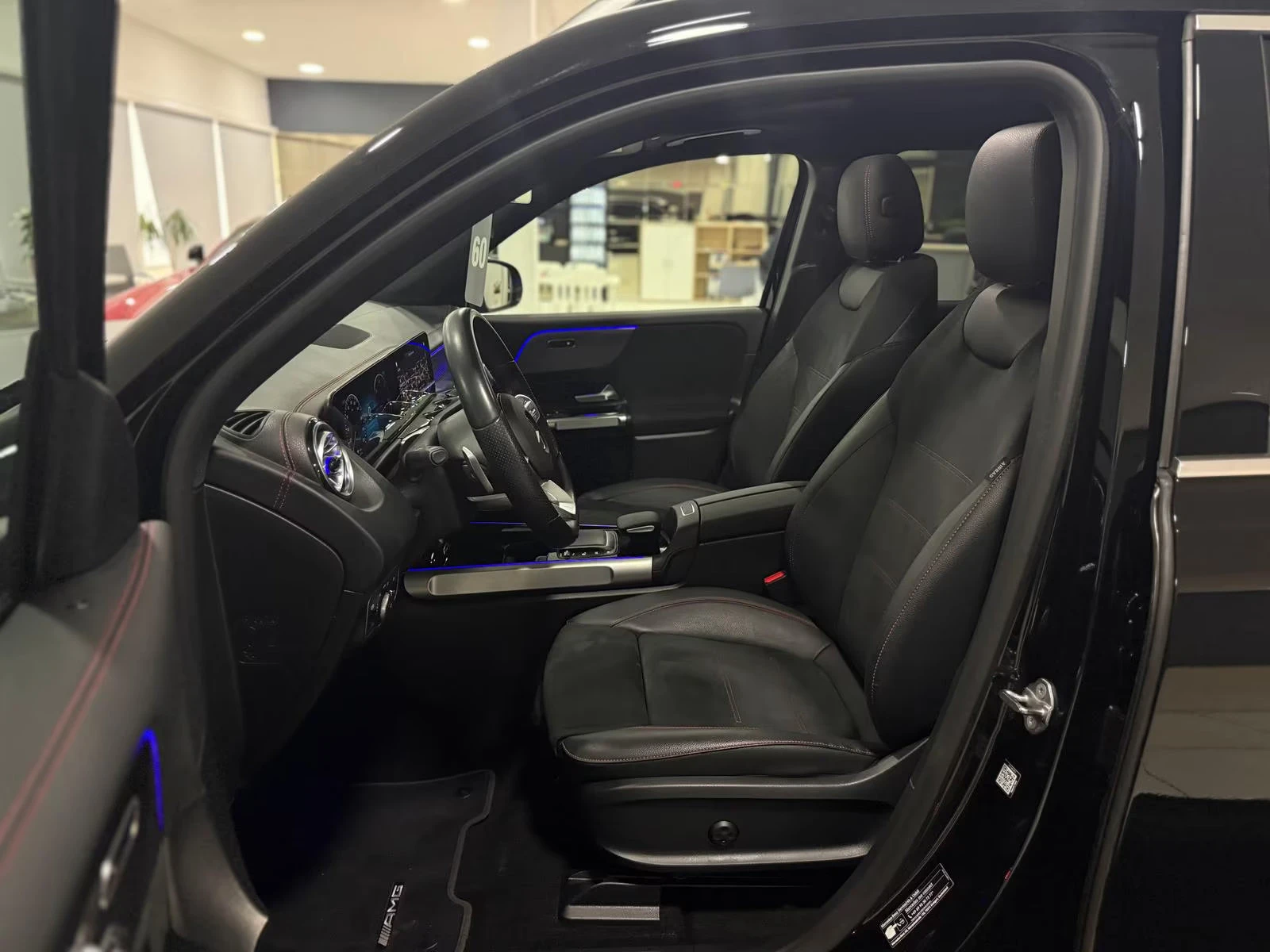Mercedes-Benz EQB 300/228HP/4MATIC/AMG/CAM/PANO/MEM/KLESS/ACC/489z, снимка 11 - Автомобили и джипове - 54931620