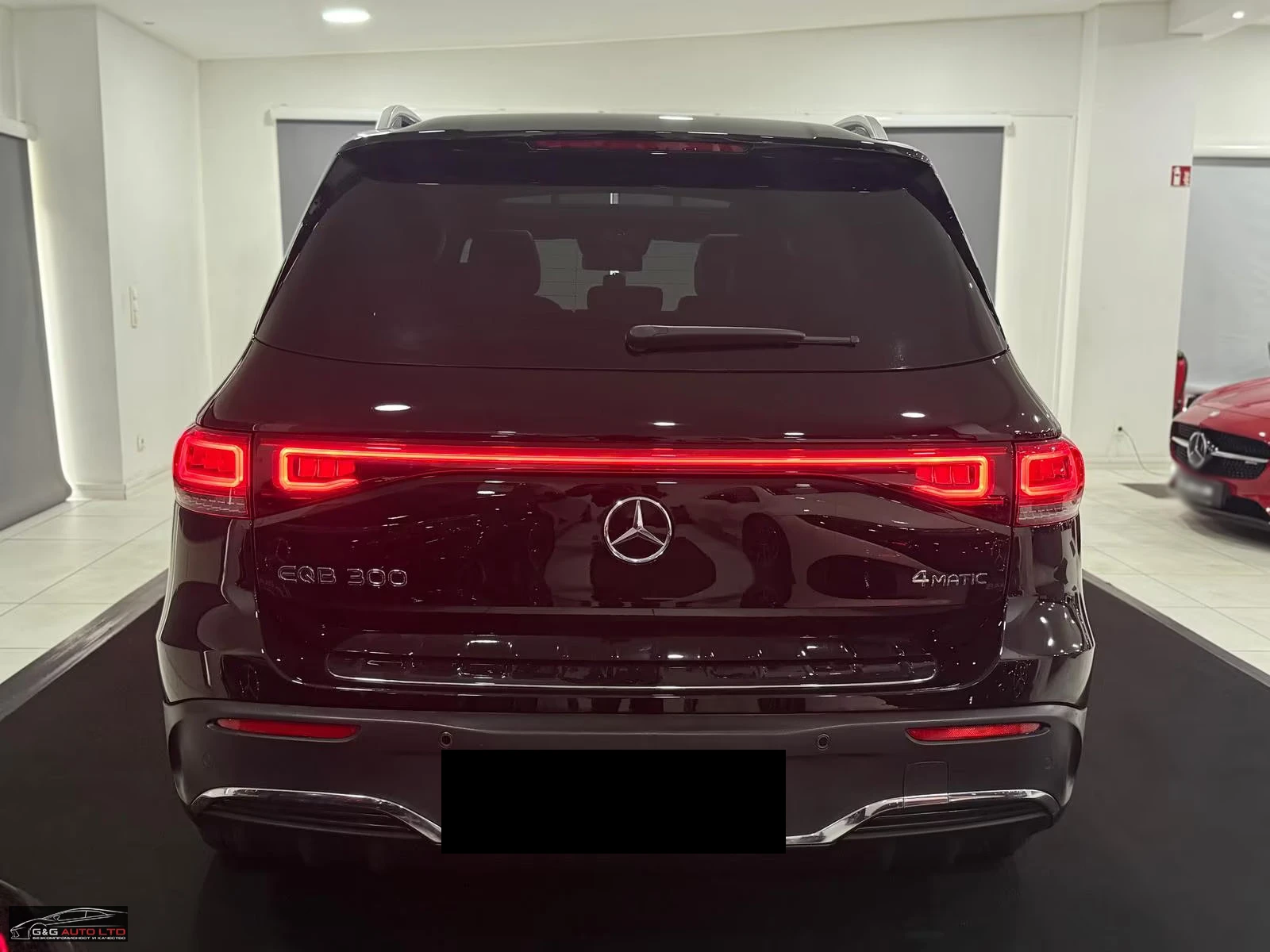 Mercedes-Benz EQB 300/228HP/4MATIC/AMG/CAM/PANO/MEM/KLESS/ACC/489z, снимка 6 - Автомобили и джипове - 54931620