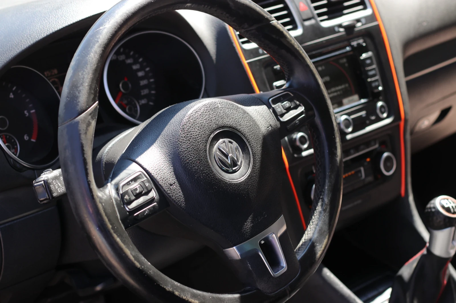 VW Golf     VI 1.6 TDI, снимка 13 - Автомобили и джипове - 55621206