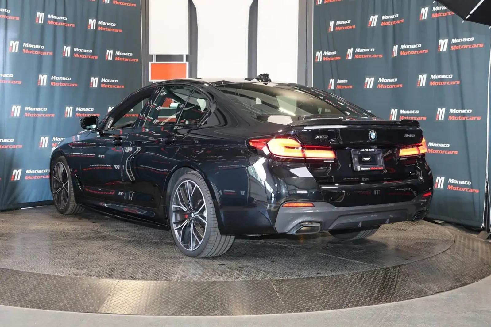BMW 540 M* SPORT* XDRIVE* HARMON* KARDON* LANE* ASSIST, снимка 2 - Автомобили и джипове - 55792095