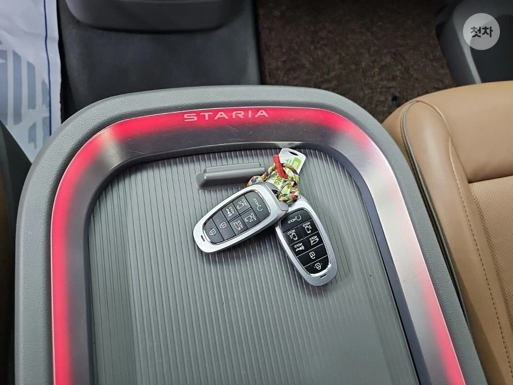 Hyundai Staria * 9-������* * ������ ����* FULL | Mobile.bg � ����������� 16