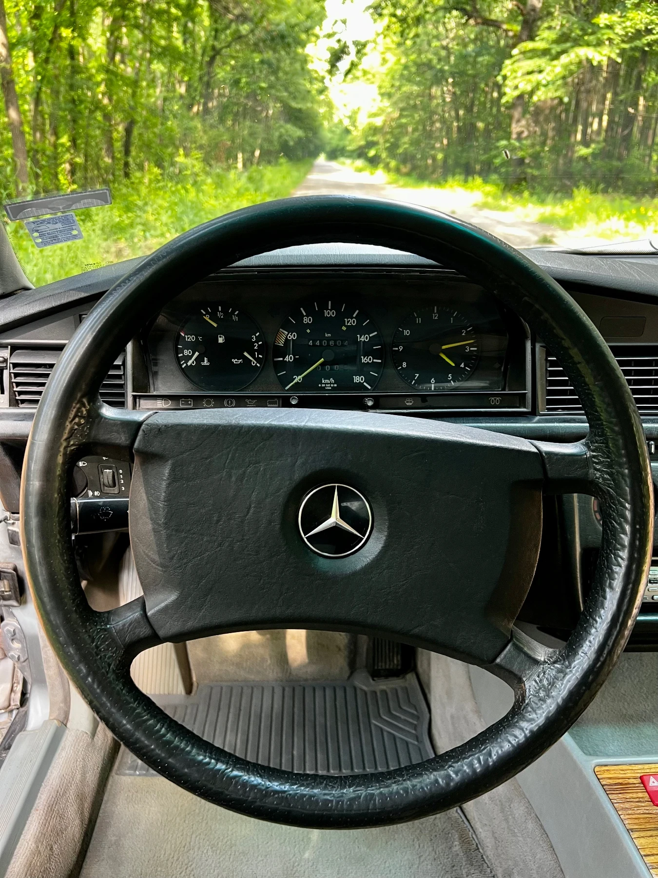 Mercedes-Benz 190, снимка 11 - Автомобили и джипове - 55989441