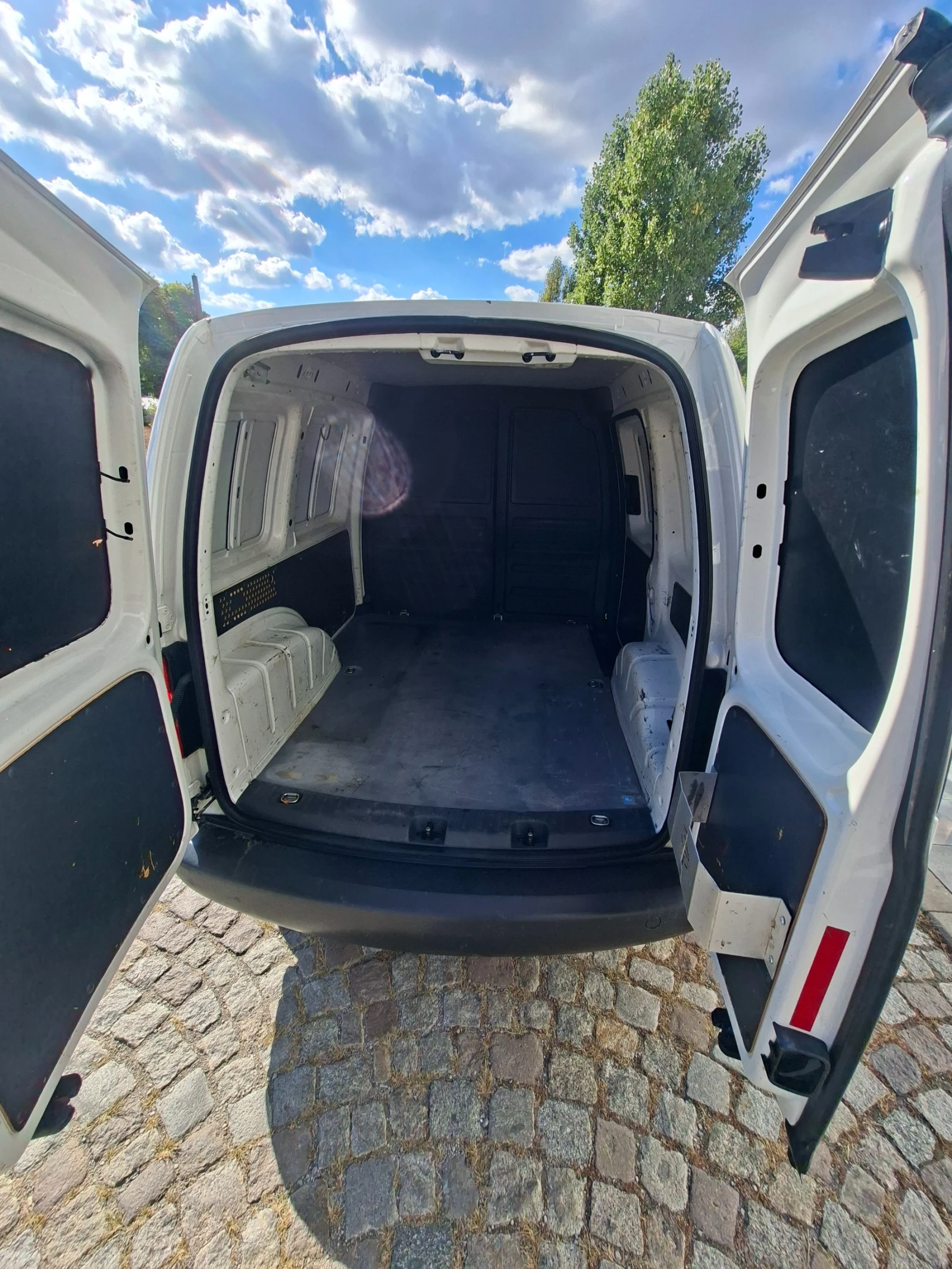 VW Caddy, снимка 4 - Автомобили и джипове - 56258165