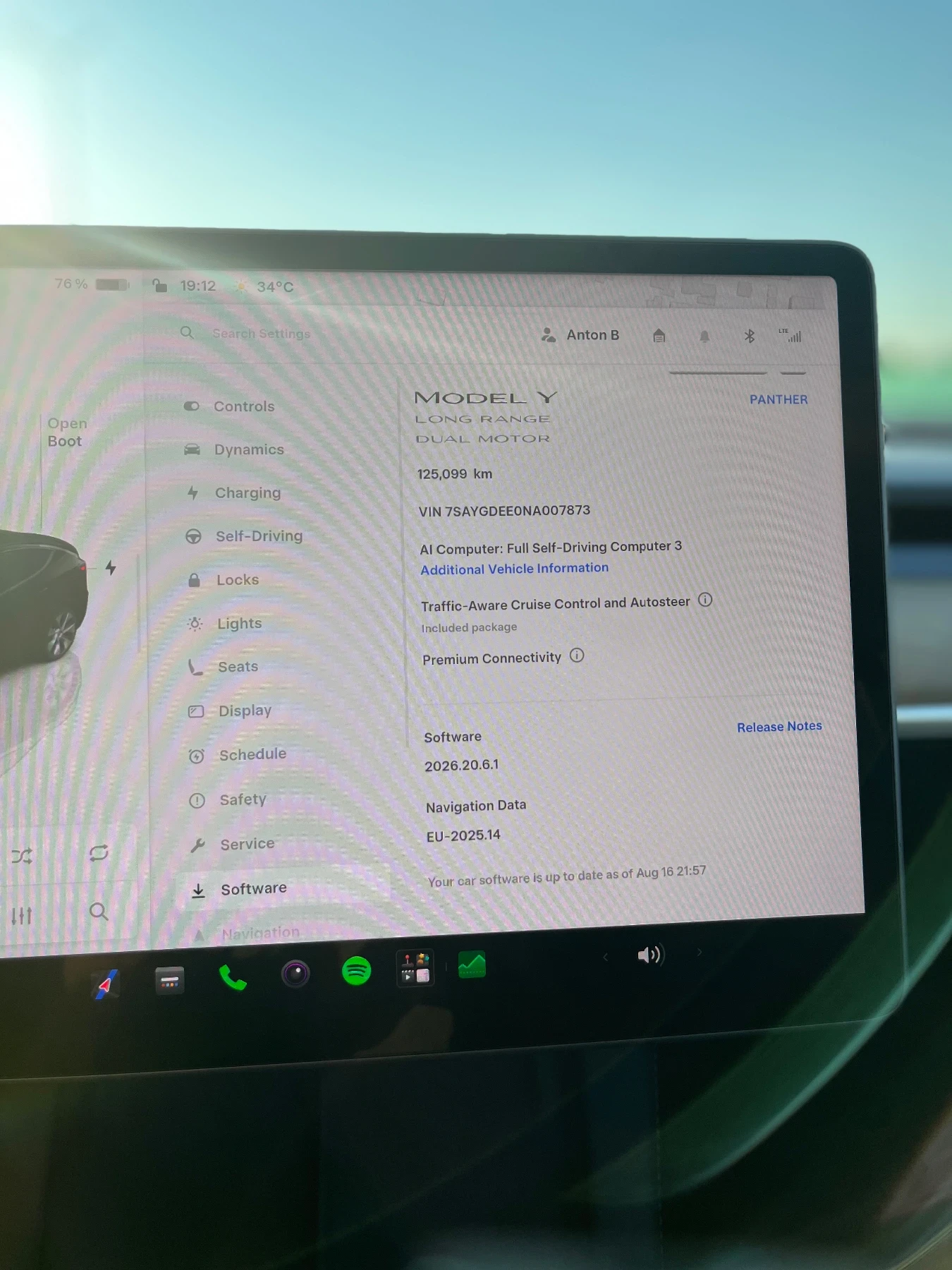 Tesla Model Y Long Range/ Dual Motor, снимка 14 - Автомобили и джипове - 56380627