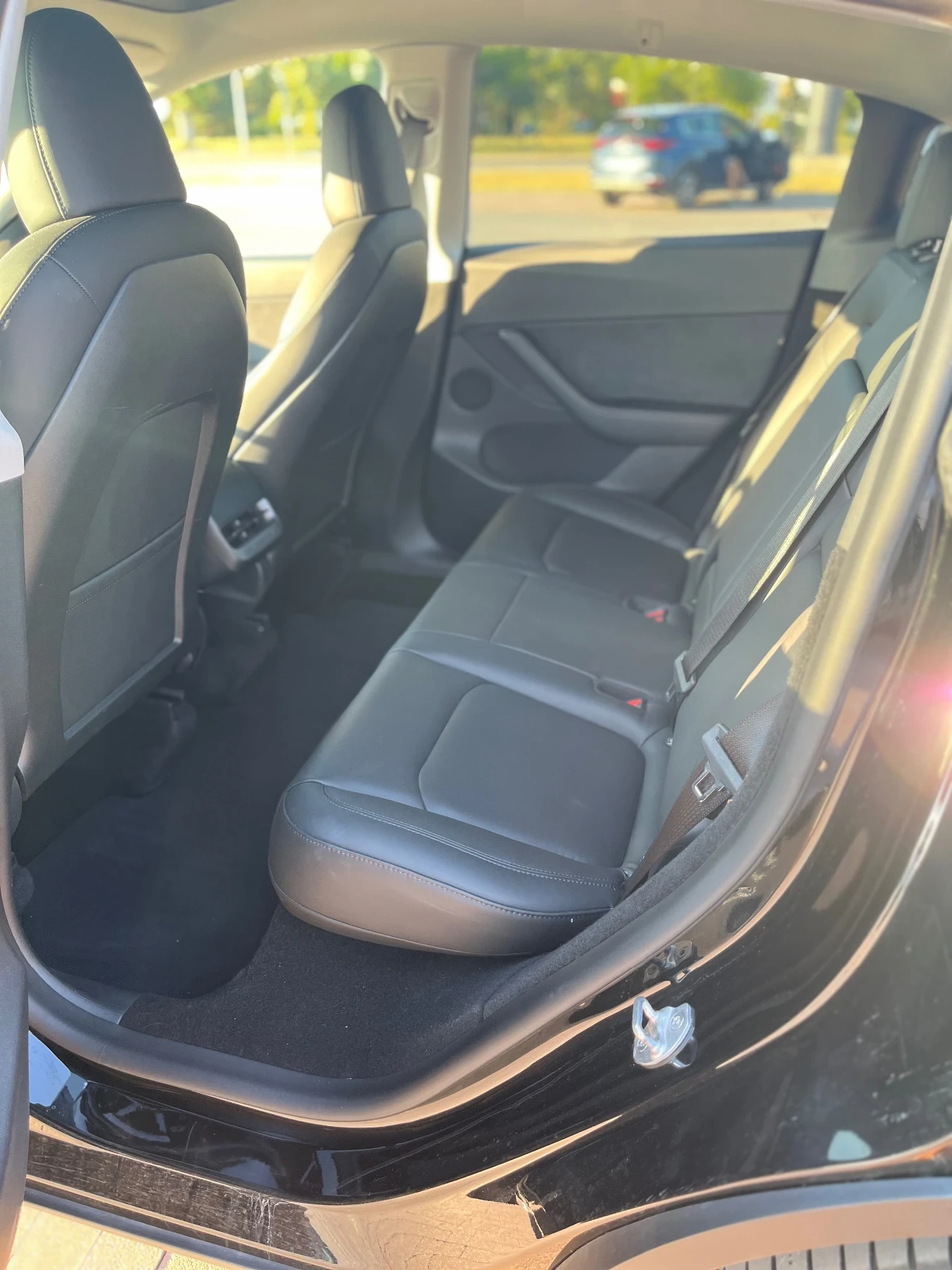 Tesla Model Y Long Range/ Dual Motor, снимка 12 - Автомобили и джипове - 56380627