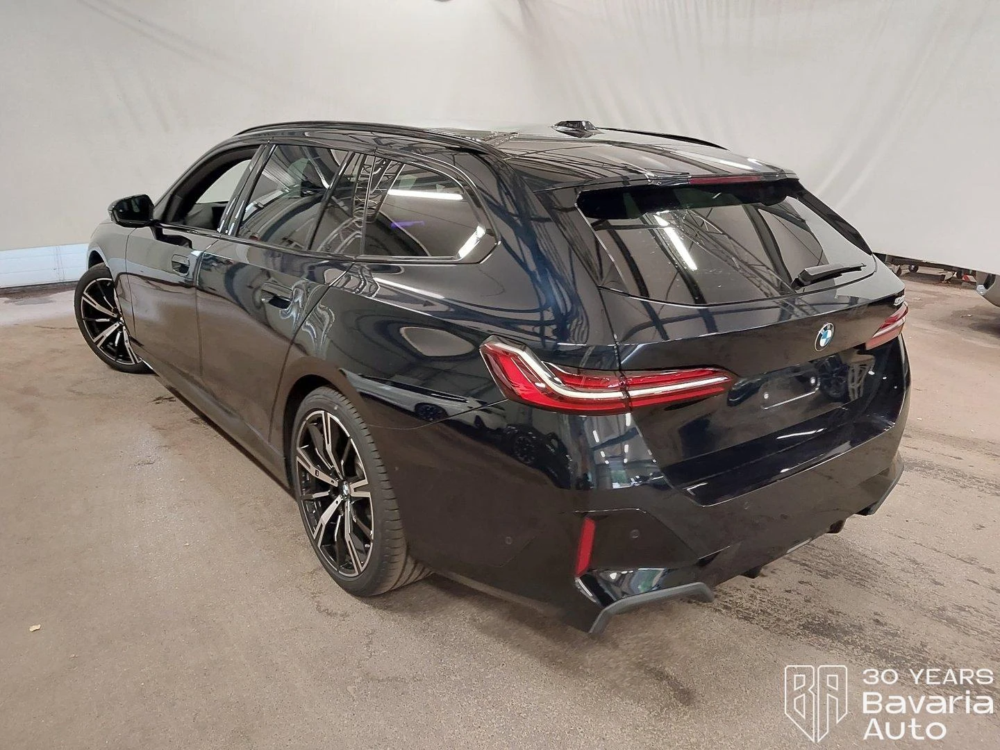 BMW 520 i Touring Steptronic, снимка 2 - Автомобили и джипове - 56541555