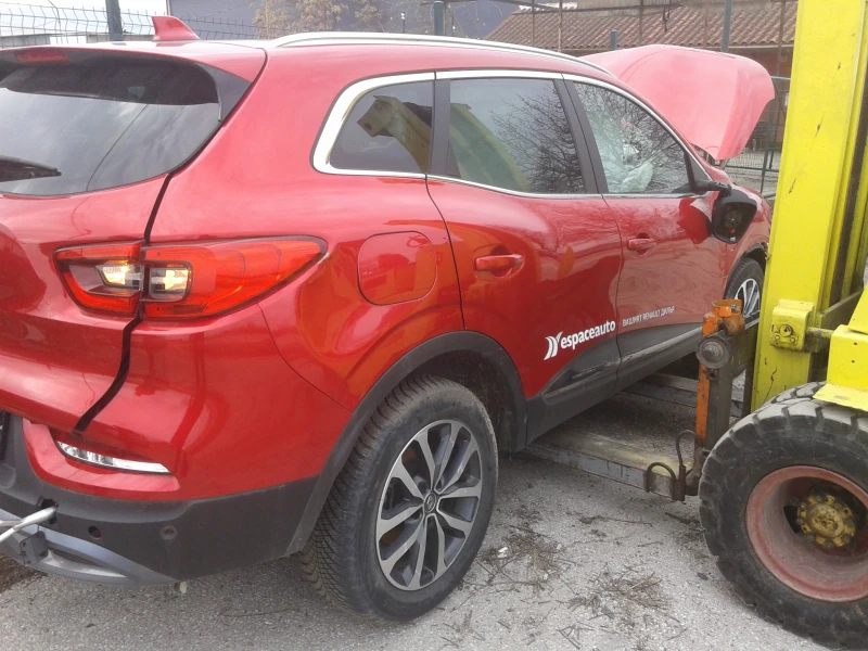 Renault Kadjar 1.3tsi, снимка 2 - Автомобили и джипове - 48809869