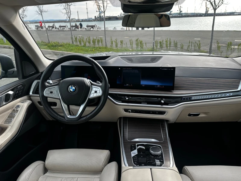 BMW X7 40i G07 LCI, снимка 10 - Автомобили и джипове - 52112997