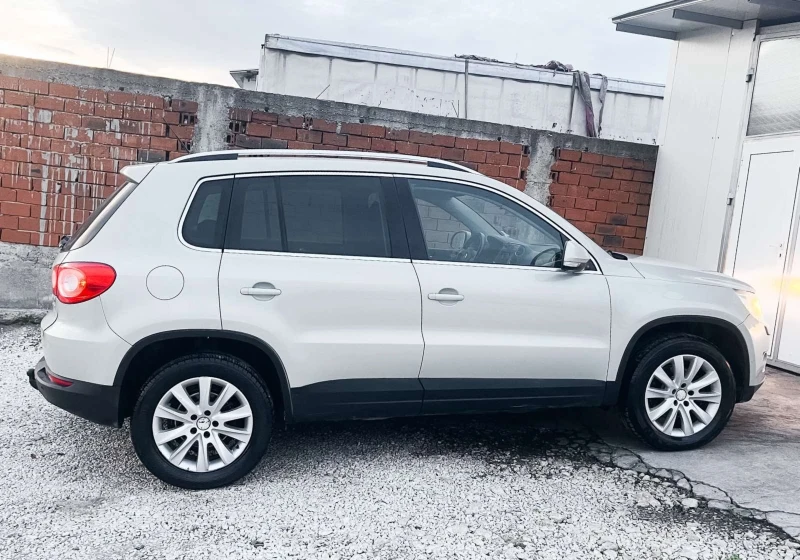VW Tiguan 2.0TDI, снимка 4 - Автомобили и джипове - 52263757