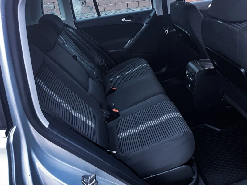 VW Tiguan 2.0TDI, снимка 11 - Автомобили и джипове - 52263757