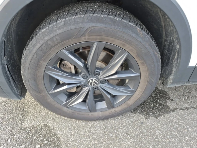 VW Tiguan * COMFORTLINE * CARFAX * AWD * , снимка 6 - Автомобили и джипове - 53260610