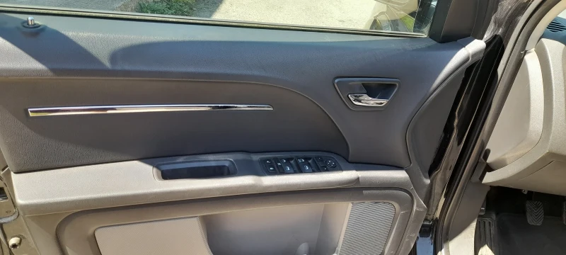Dodge Journey, снимка 5 - Автомобили и джипове - 53507498
