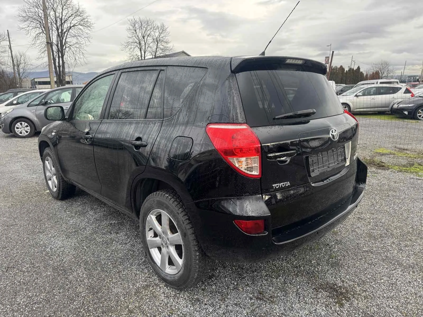 Toyota Rav4 2.2D4D 136KC - изображение 3