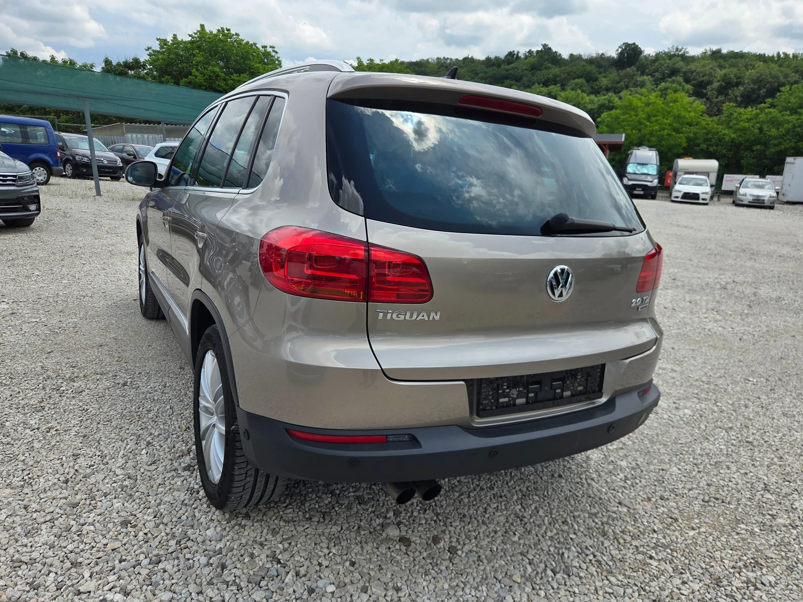 VW Tiguan 2.0 TDI 140 k.c 4Motion Highline Швейцария , снимка 6 - Автомобили и джипове - 54718535