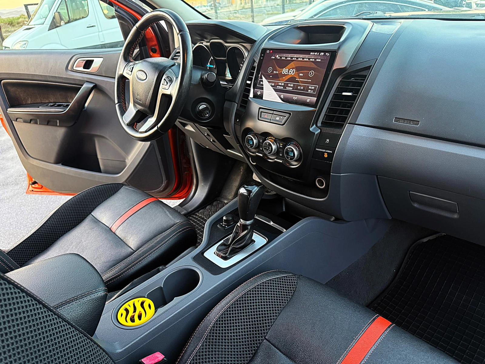 Ford Ranger RAPTOR-OFFROAD-LED-XENON-NAVI-4x4, снимка 12 - Автомобили и джипове - 55483088