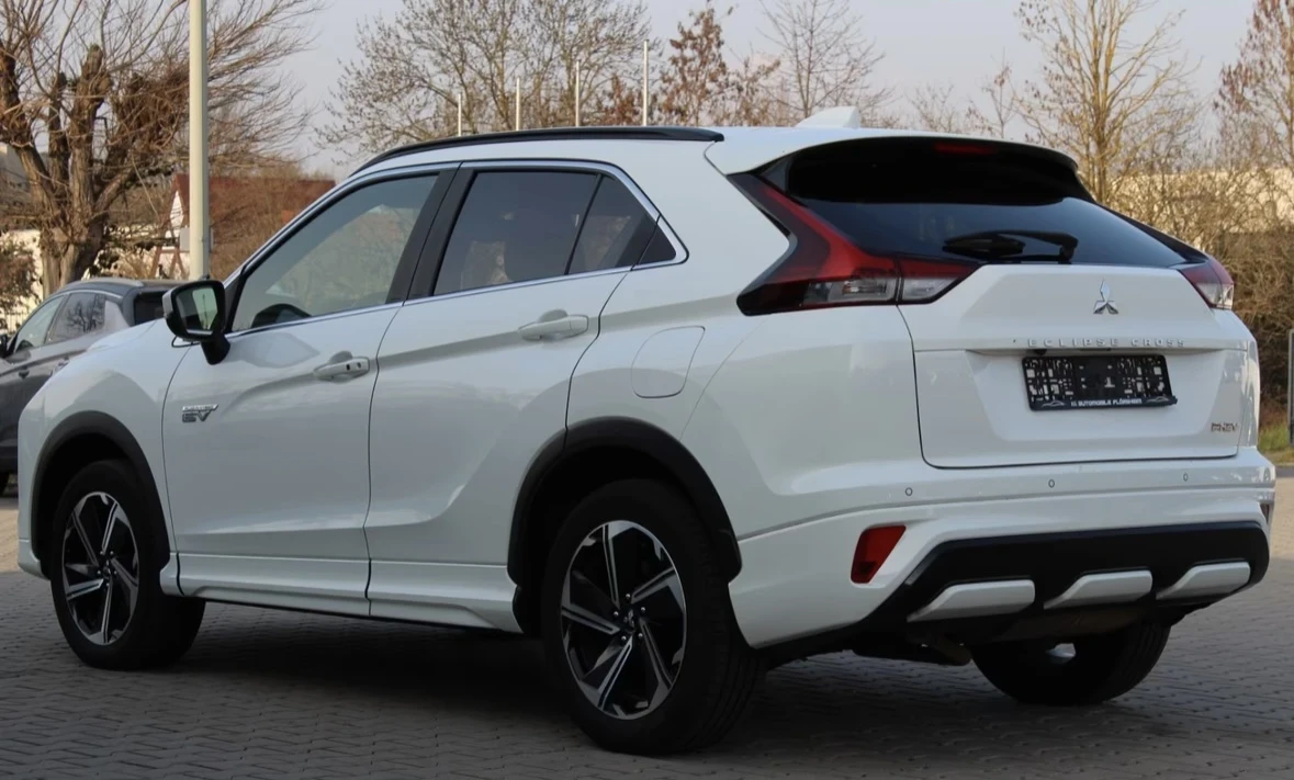 Mitsubishi Eclipse Cross НАЛИЧЕН ПЛЪГ-ИН ХИБРИД 4х4 188 к.с ЛИЗИНГ, снимка 3 - Автомобили и джипове - 55774847